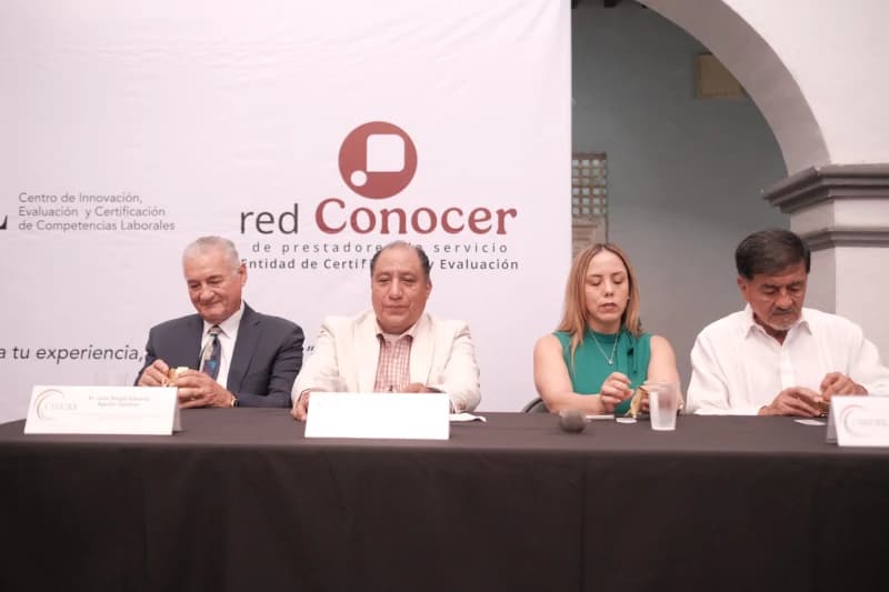 Primera generación de especialistas certificados CIECEL — imagen 3