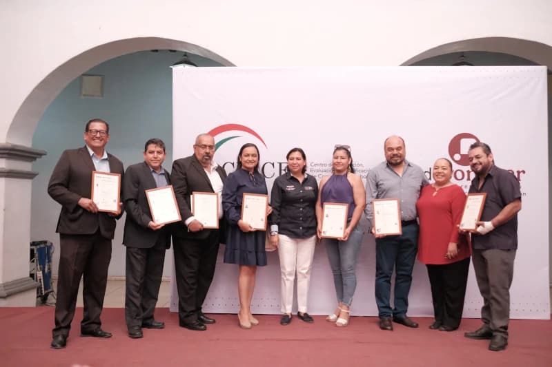Primera generación de especialistas certificados CIECEL — imagen 8